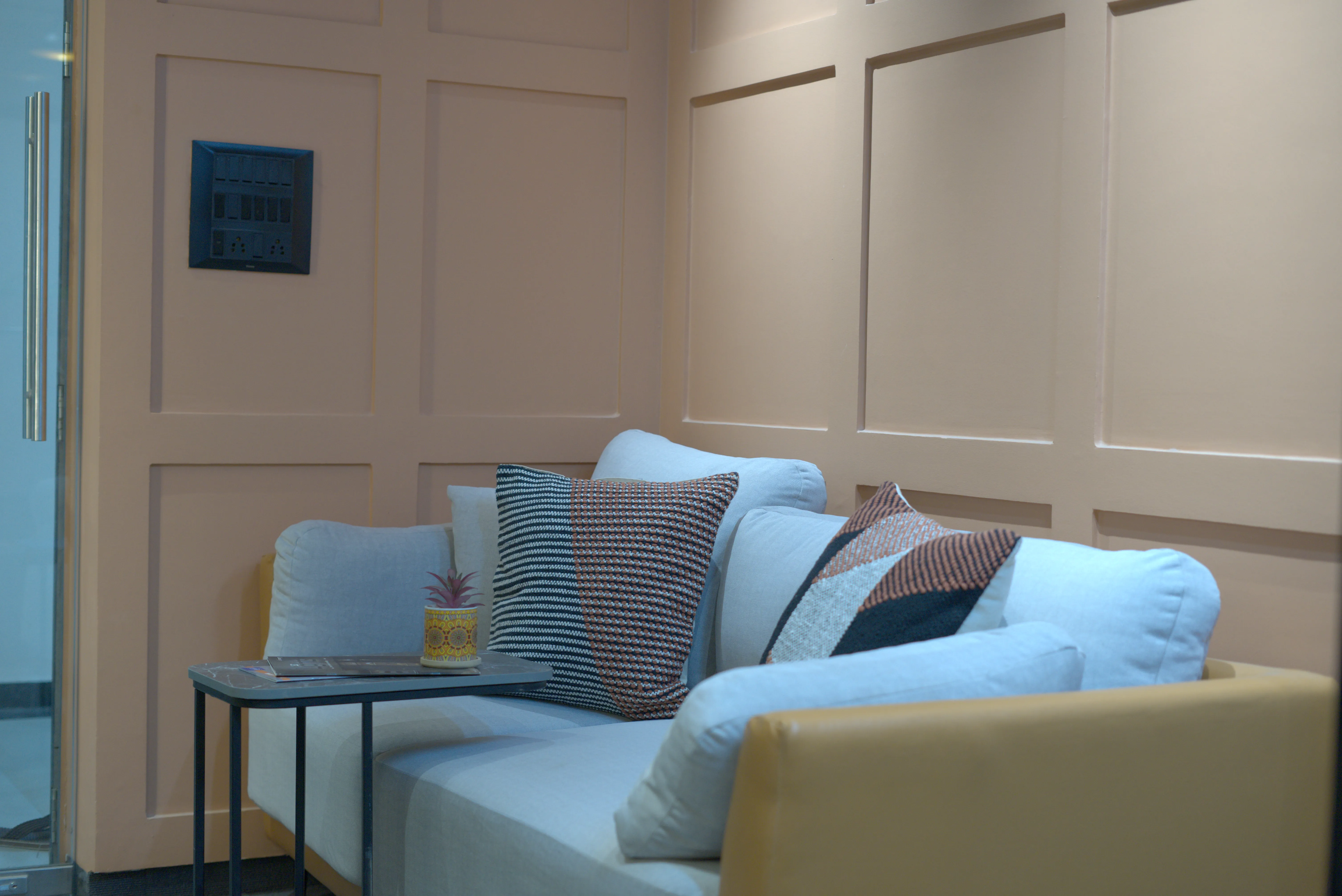 D' Forte Interiors Studio waiting lounge